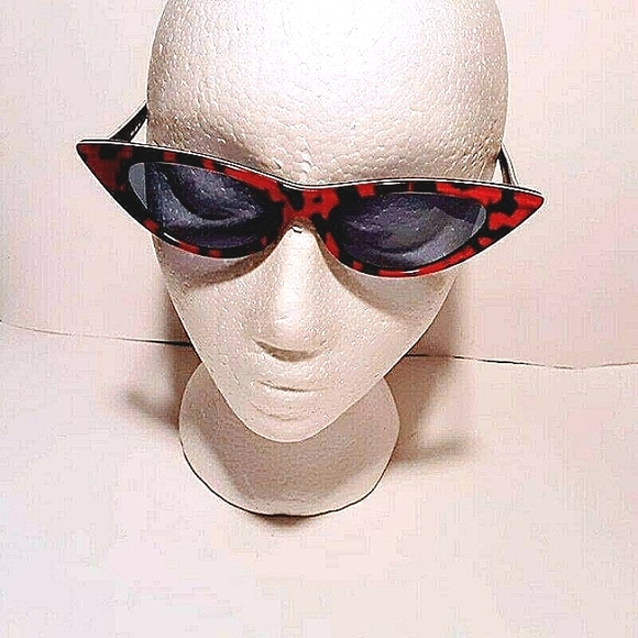 ALAIN MIKLI Vintage Handmade Cateye Sunglasses - Picture 7 of 7